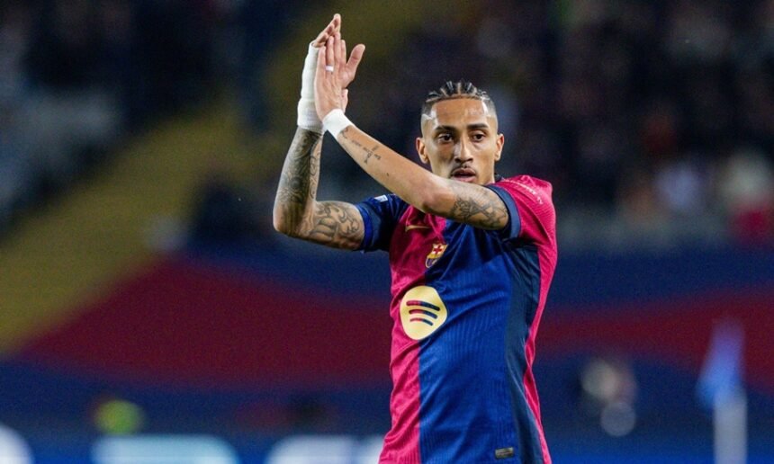 Raphinha, protagonista ofensivo del Barcelona en un partido vibrante.