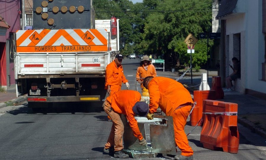 Demarcación de las primeras dársenas del nuevo SEOM en Santa Fe. Foto: Municipalidad de Santa Fe.