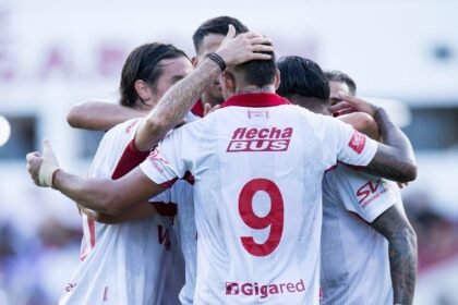 Festejo del plantel de Unión en una jornada futbolística. (Archivo)