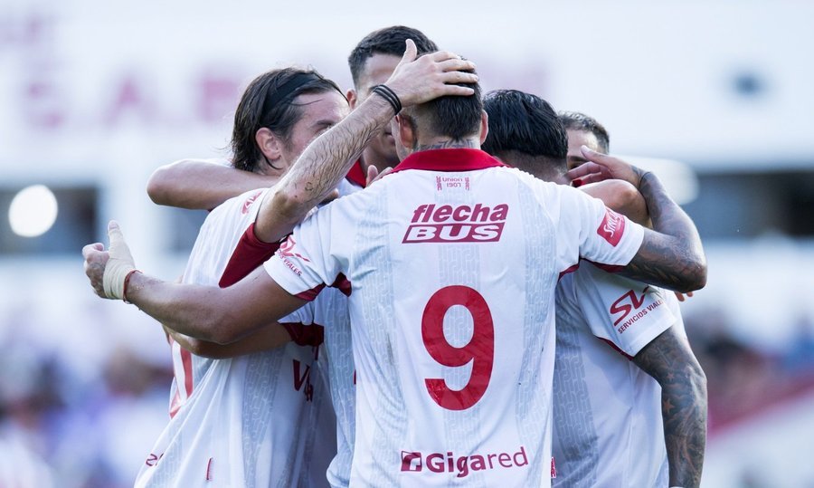 Festejo del plantel de Unión en una jornada futbolística. (Archivo)