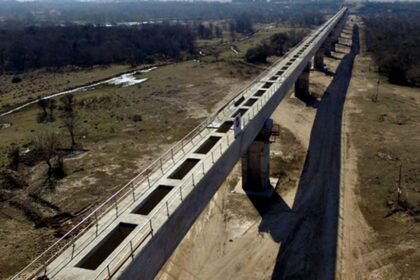 Vista de la traza del Acueducto Biprovincial Santa Fe-Córdoba, una obra estratégica para el abastecimiento de agua potable en la Región Centro.