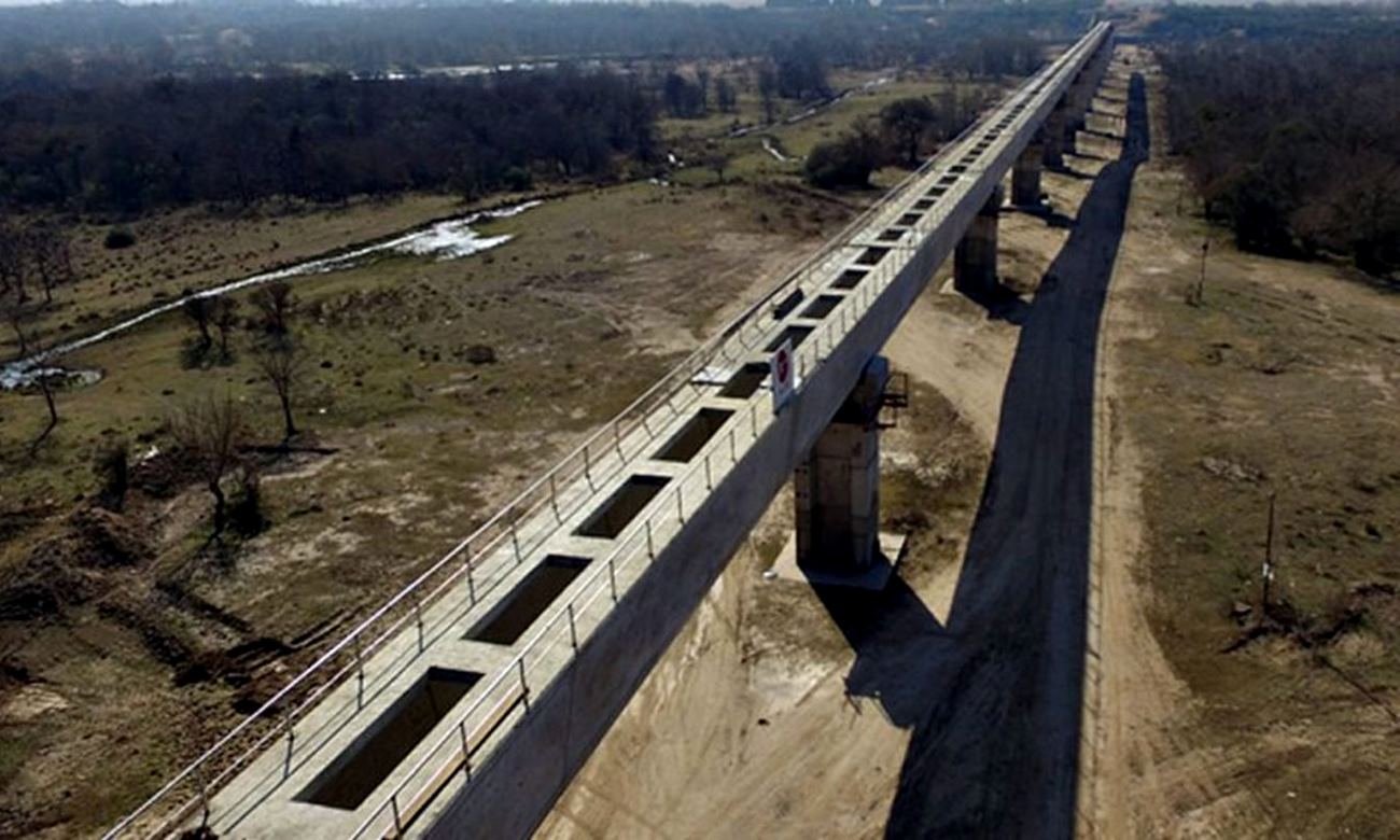Vista de la traza del Acueducto Biprovincial Santa Fe-Córdoba, una obra estratégica para el abastecimiento de agua potable en la Región Centro.