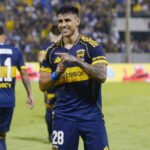 Adam Bareiro celebra uno de sus goles con la camiseta de Boca Juniors en un partido oficial. Foto: archivo.