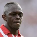 Edwin Cetré durante un partido oficial con Estudiantes