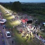 Autoridades provinciales y municipales durante el acto de inauguración de la ciclovía sur en Laguna Paiva, con vista al nuevo corredor de más de 1,4 kilómetros destinado a la movilidad sustentable y al uso recreativo de la comunidad.