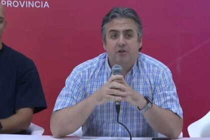 Pablo Cococcioni, ministro de Justicia y Seguridad de Santa Fe, durante una conferencia de prensa en la sede de Gobierno provincial.