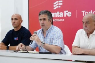 Pablo Cococcioni, ministro de Justicia y Seguridad de Santa Fe, durante una conferencia de prensa en la sede de Gobierno provincial.