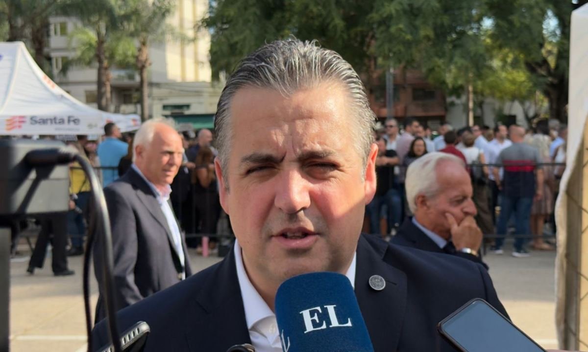El ministro Pablo Cococcioni durante declaraciones sobre la situación policial en Santa Fe.