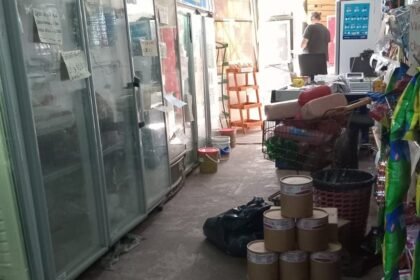 Operativo de control municipal en un comercio de la ciudad. Foto de archivo.