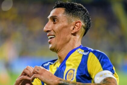 Ángel Di María celebra su gol con la camiseta de Rosario Central. Foto de archivo.