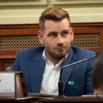 El senador Oscar Dolzani, representante del departamento San Javier, durante una sesión en la Legislatura de Santa Fe.