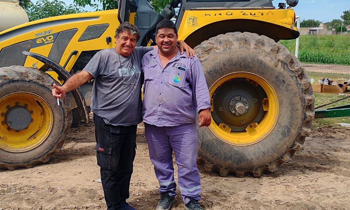 Jorge Testolini y Gerardo Martinelli, empleados municipales de San Javier, protagonistas de un acto de honestidad que conmovió a toda la provincia.