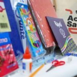 Kit escolar completo del programa “Equipate para el cole”, con mochila y más de 20 útiles esenciales.