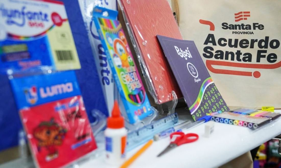 Kit escolar completo del programa “Equipate para el cole”, con mochila y más de 20 útiles esenciales.