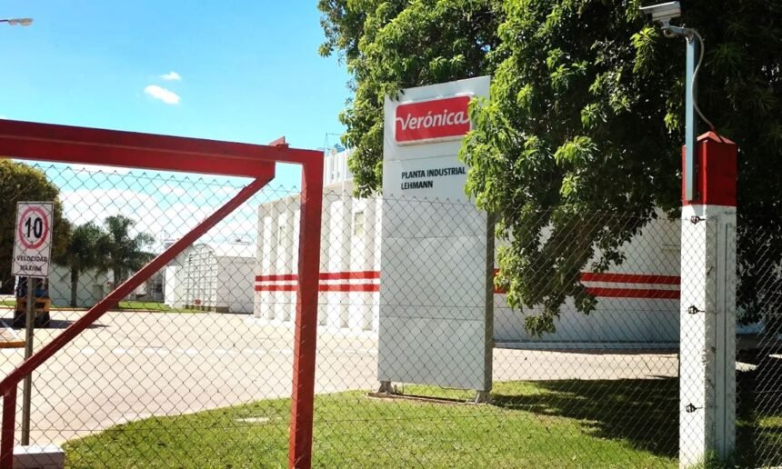 Planta industrial de Lácteos Verónica, una de las firmas históricas del sector lácteo santafesino.