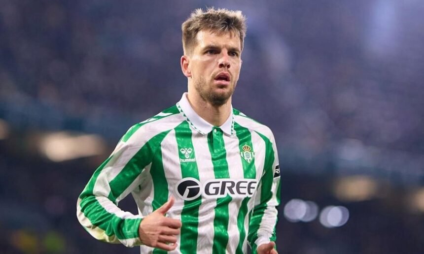 Giovani Lo Celso durante un partido oficial con la camiseta del Real Betis. Imagen de archivo.