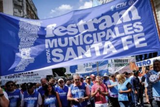 Trabajadores municipales nucleados en la Federación de Sindicatos de Trabajadores Municipales (Festram). Foto de archivo.