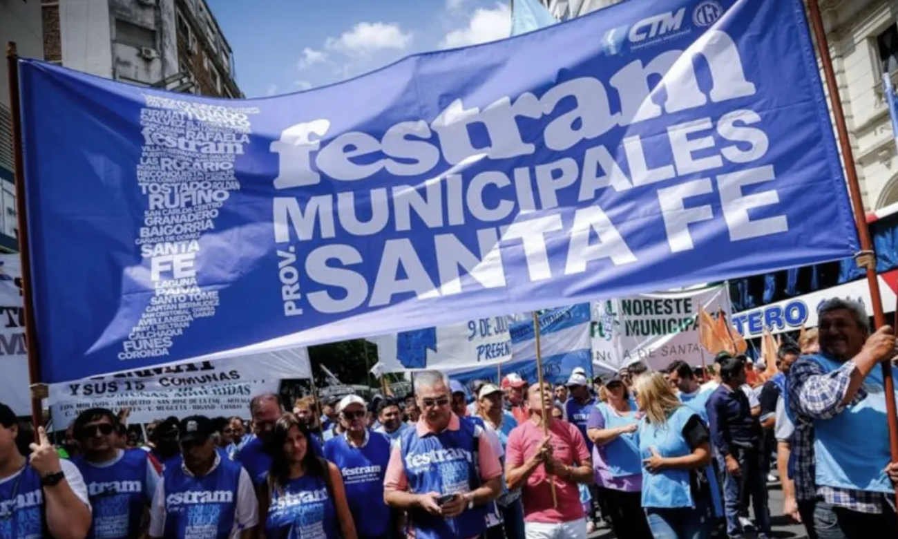 Trabajadores municipales nucleados en la Federación de Sindicatos de Trabajadores Municipales (Festram). Foto de archivo.