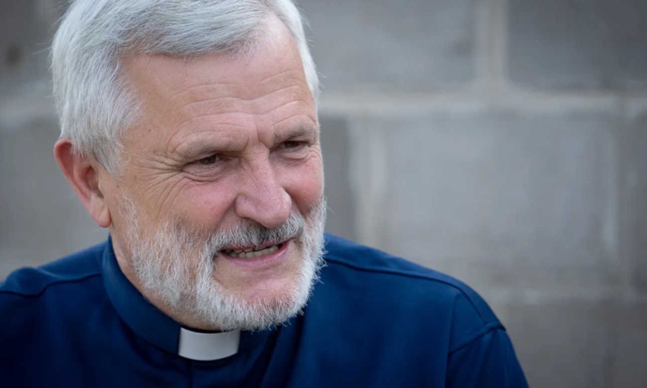 El Padre Axel durante una actividad pastoral en Santa Fe. Foto de archivo.