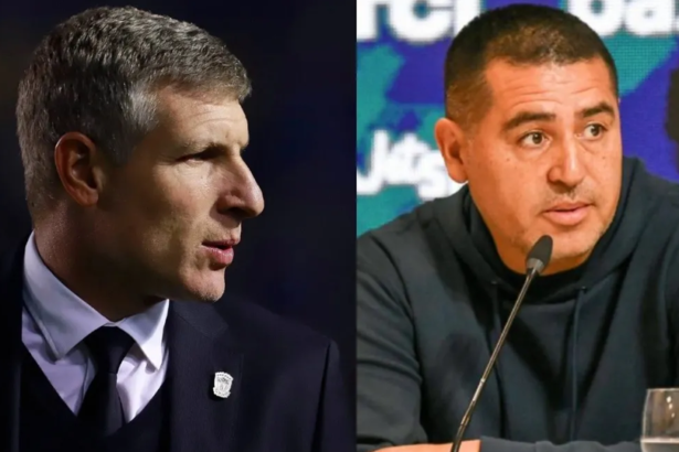 Martín Palermo y Juan Román Riquelme, íconos de una etapa histórica de Boca Juniors, durante un partido oficial con la camiseta xeneize.
