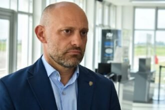 Gustavo Puccini durante una actividad oficial vinculada al desarrollo productivo y al fortalecimiento del sector industrial en Santa Fe.