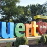 Ingreso a una de las ciudades del departamento San Lorenzo, eje de circulación y desarrollo del cordón industrial y cultural.