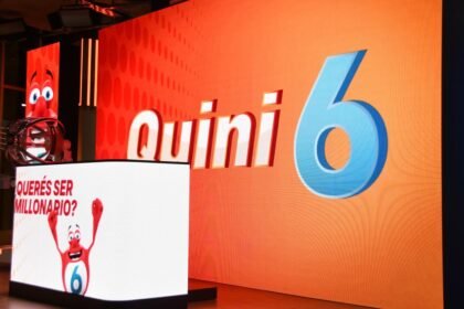 Sala de sorteos de Lotería de Santa Fe durante una emisión del Quini 6.