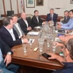 Reunión paritaria entre representantes del Gobierno provincial y gremios estatales en Casa de Gobierno. Foto de archivo.