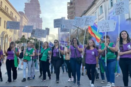 Movilización por el Día Internacional de la Mujer en el centro de Santa Fe con organizaciones y manifestantes que reclaman derechos e igualdad.Movilización por el Día Internacional de la Mujer en el centro de Santa Fe con organizaciones y manifestantes que reclaman derechos e igualdad.