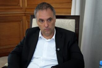 Manuel Adorni, jefe de Gabinete, durante una actividad oficial del Gobierno nacional. Foto de archivo.