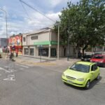 Esquina de Aristóbulo del Valle y Galicia, en el norte de la ciudad de Santa Fe, donde se registró un violento robo cometido por motochorros. Foto de archivo.