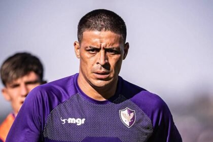 Brian Fernández durante su paso por Fénix de Uruguay, en una imagen de archivo previa a su desvinculación del club.