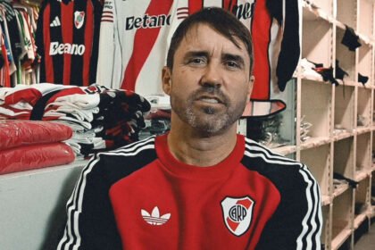 Eduardo Coudet en su primer día como entrenador de River Plate, marcando el inicio de una nueva etapa en el club. Foto RIver.