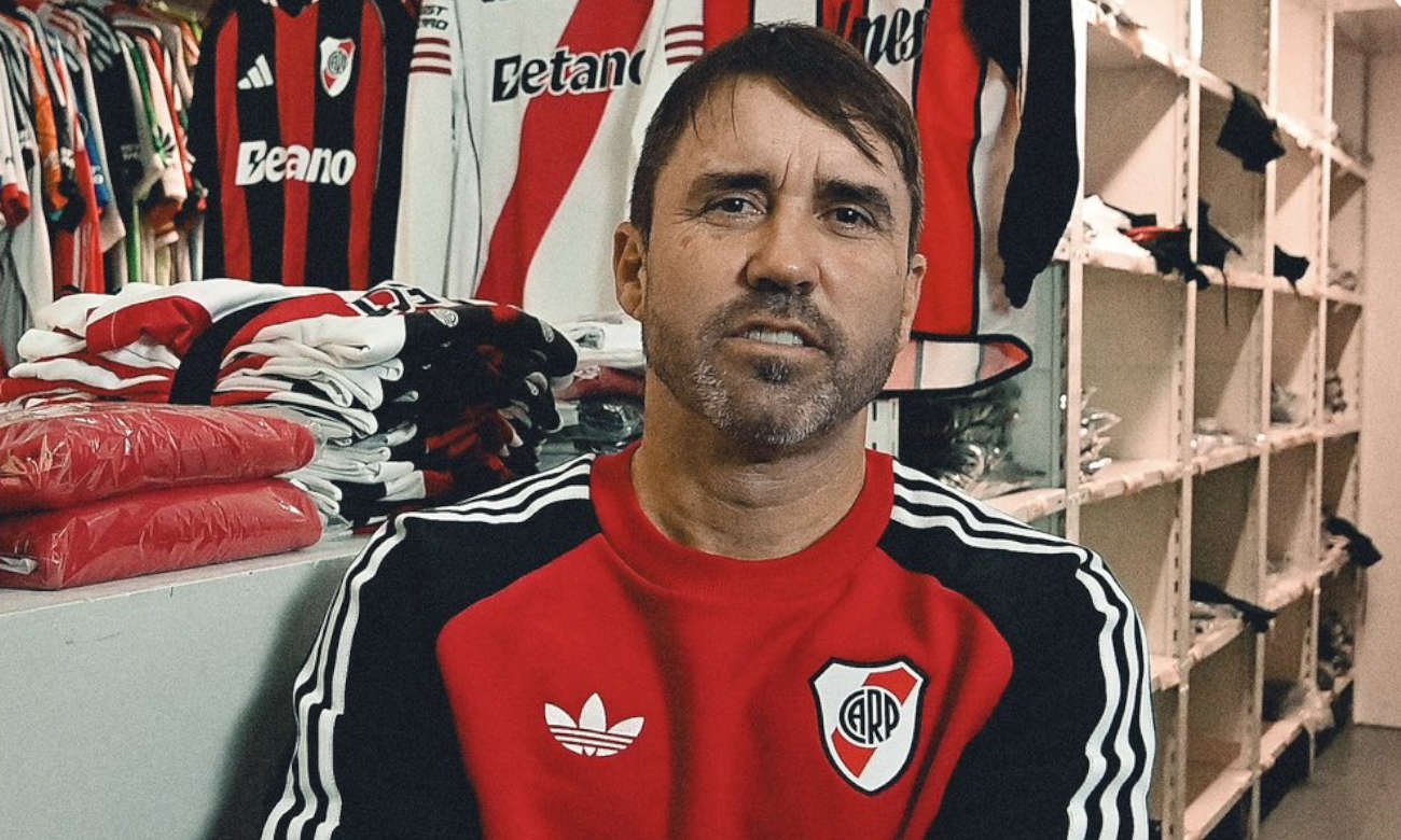Eduardo Coudet en su primer día como entrenador de River Plate, marcando el inicio de una nueva etapa en el club. Foto RIver.