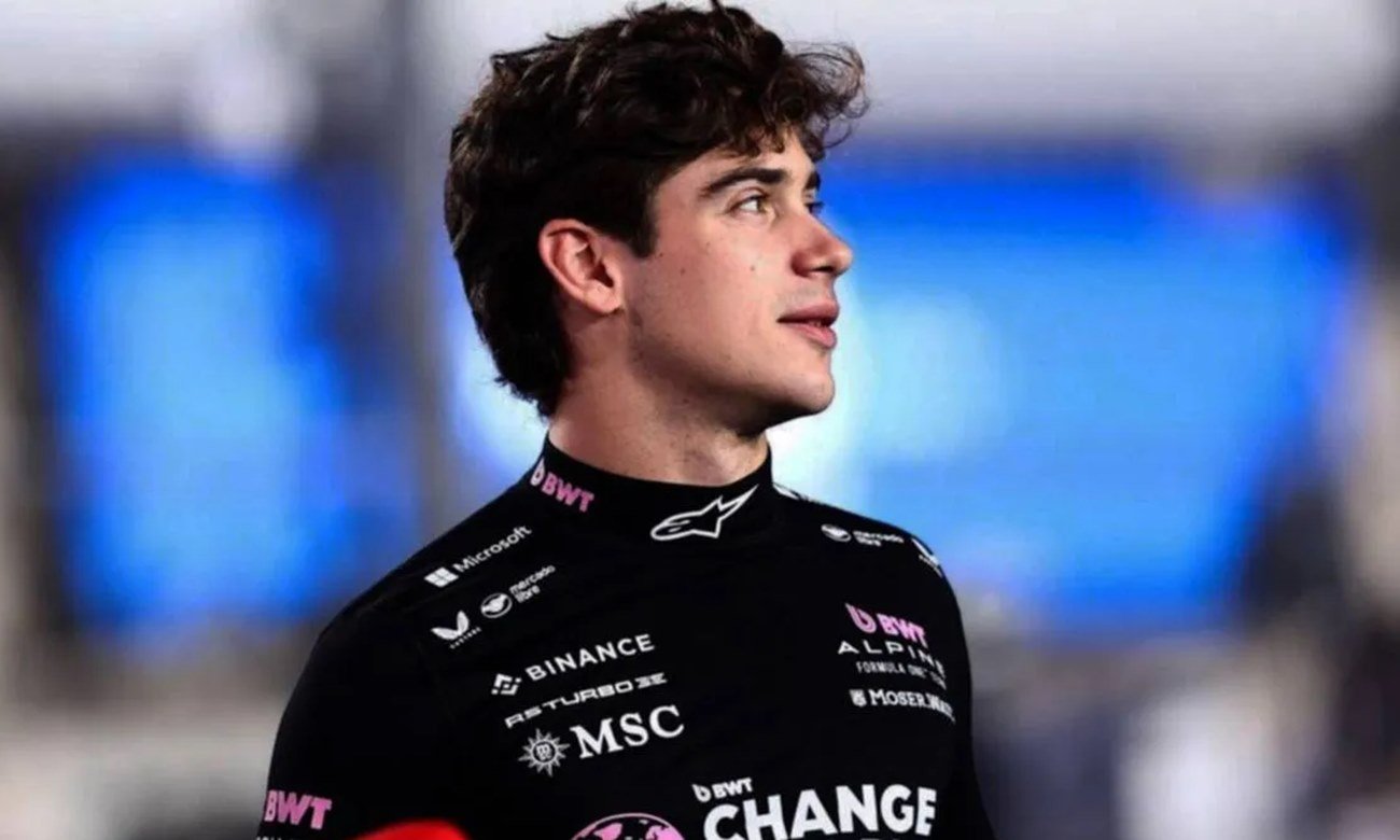 Franco Colapinto en acción durante una sesión oficial de Fórmula 1, representando a la nueva generación de pilotos argentinos en la máxima categoría.