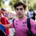 Franco Colapinto durante una actividad oficial de Fórmula 1 con el equipo Alpine.