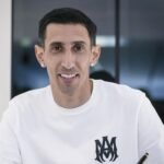 Ángel Di María, en una imagen casual, mostrando su faceta cercana fuera de la cancha. Foto de archivo.