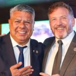 Dirigentes del fútbol sudamericano, Alejandro Domínguez y Claudio Tapia, en una imagen de archivo durante una actividad institucional vinculada a competencias internacionales.