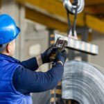 Trabajadores del sector privado en una jornada laboral en oficinas. Foto de archivo ilustrativa sobre empleo y actividad económica.