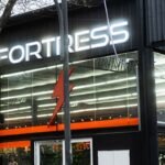Fachada de un gimnasio de la cadena Fortress. Foto de archivo.