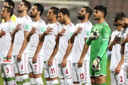 Jugadores de la selección de Irán durante un partido internacional, en una imagen de archivo representativa de su participación en competencias oficiales.