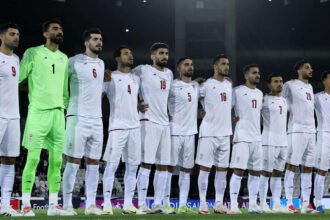 Jugadores de la selección de Irán durante un partido internacional en competencia oficial.