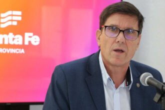 El ministro de Educación de Santa Fe, José Goity, durante una actividad oficial vinculada al sistema educativo provincial. Foto de archivo.