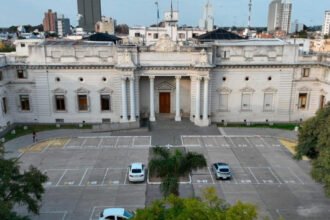 Edificio de la Legislatura de Santa Fe, sede del debate y sanción de las principales leyes de la provincia. Foto de archivo.