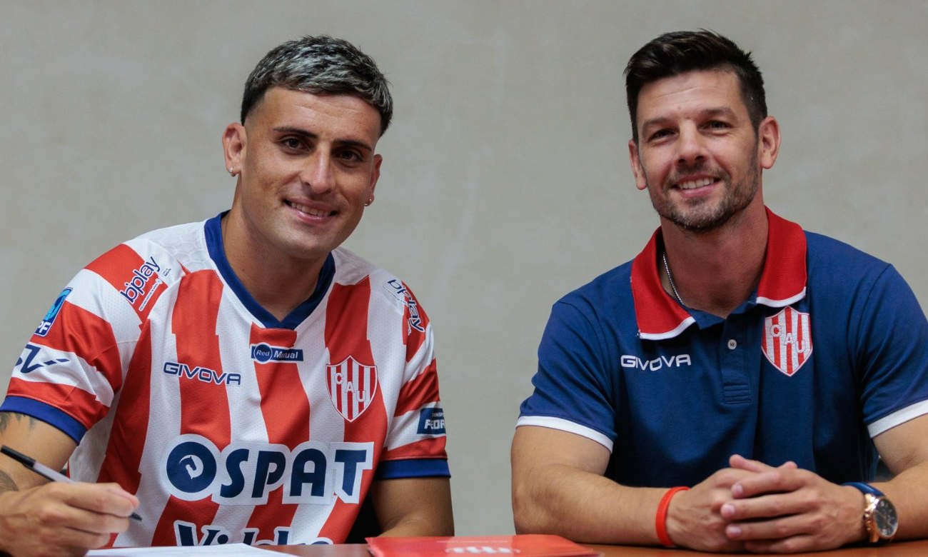 Juan Pablo Ludueña firmó la renovación de su contrato con Unión hasta diciembre de 2029 junto al director deportivo Santiago Zurbriggen.