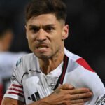 Gonzalo Montiel festeja un gol con la camiseta de River.