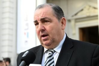 Juan Pablo Poletti durante una actividad oficial como intendente de la ciudad de Santa Fe. Foto de archivo.