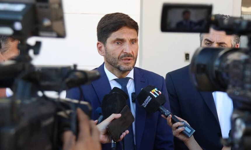 El gobernador de Santa Fe, Maximiliano Pullaro, durante una actividad oficial. Foto de archivo.