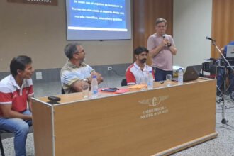 Presentación de la Academia de Ciencias del Deporte con amplia participación de la comunidad deportiva local.