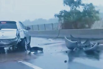 Accidente fatal en la Ruta Nacional 168, donde una joven perdió la vida tras impactar contra un guardarrail en medio de una intensa tormenta.